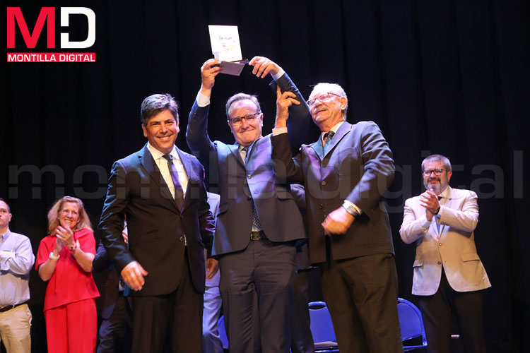 Javier Aparicio Ruiz, premios con emoción y buena literatura