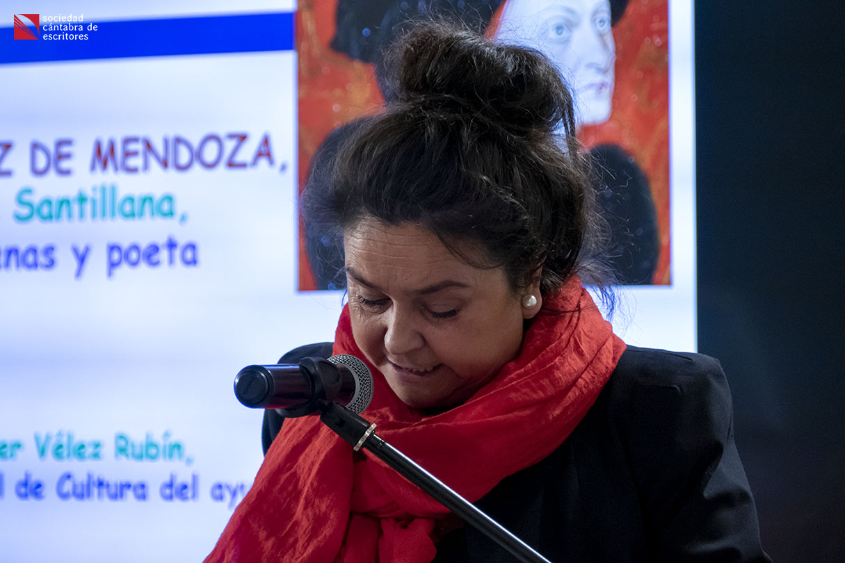 Esther Vélez Rubín