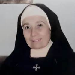 Carmen Pérez-Avello