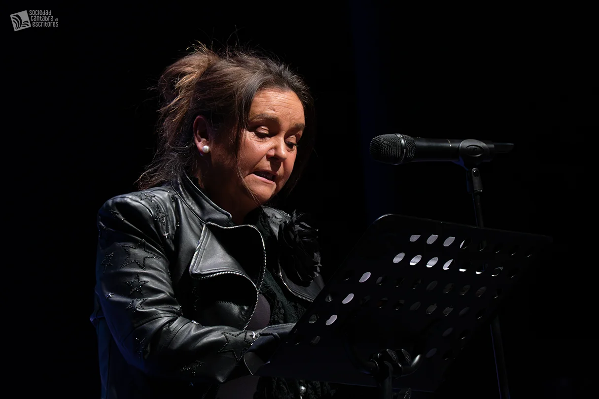 Esther Vélez Rubín